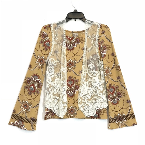 fl malik Tops - Boho Paisley Bell Sleeve Top And Lace Vest